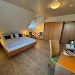 Zum Hanseaten Pensjonat 3*